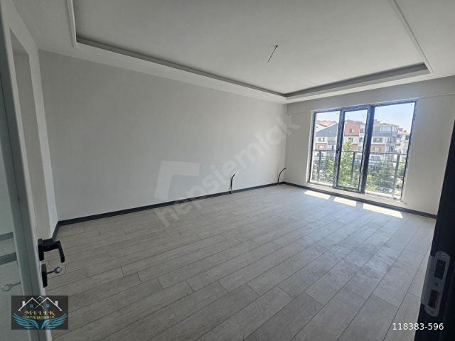 TERAS BALKON EŞSİZ MANZARA VE SÜPER KONUMDA 3+1 SIFIR DAİRE