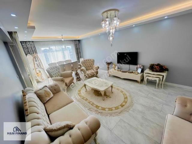 Teras Çekmeköy Sitesinde Katılım Evine Uygun 3+1 Satılık Daire