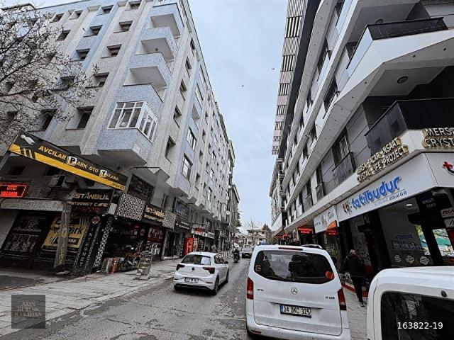 TERAS METROBÜSE 3 DK SIFIR BİNA OTOPARKLI YERDEN ISITMA