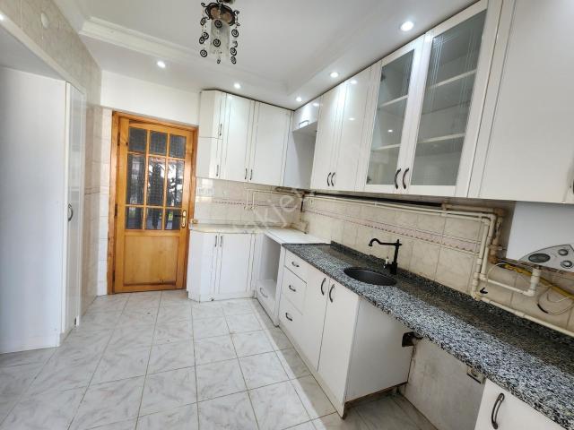 Teras Parka Yakın Site İçerisinde Ara Kat Kiralık Daire