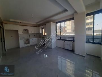 Teraslı 4+1 Kullanımlı Kombili Bağımsız Mutfak Lüks Daire