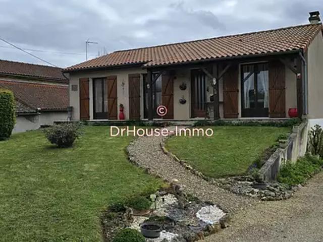 Tercé 86800 Achat / Vente maison 5 pièces t5 au dernier étage