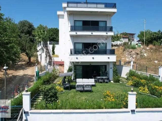 Termal Akköy'de Satılık Uluslararası Standartlarda 4 Katlı Villa