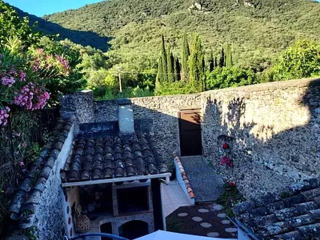 Termes 11330 Achat / Vente maison 5 pièces t5 au dernier étage