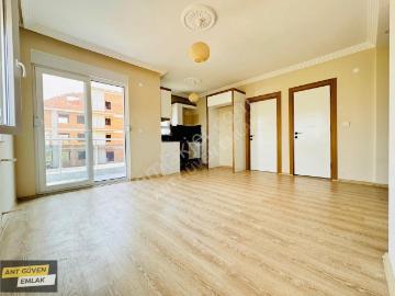 Termessos Hast. Yakını Yeniköy' De 2+1 Asansörlü Kiralık Arakat