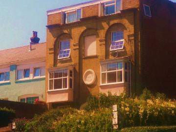 Terminus Road, Cowes PO31, 2 bed flat to rent, £950 pcm | PrimeLocation