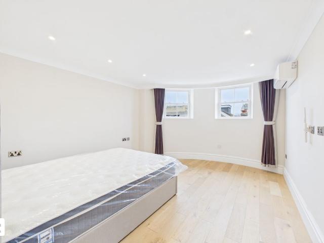 Terminus Road, Eastbourne BN21, 1 bed terraced house to rent, £925 pcm | PrimeLocation