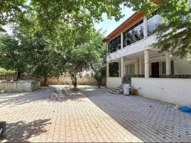Terminal Karşısı, Geniş Bahçeli Müstakil Tarzında Kiralık Daire