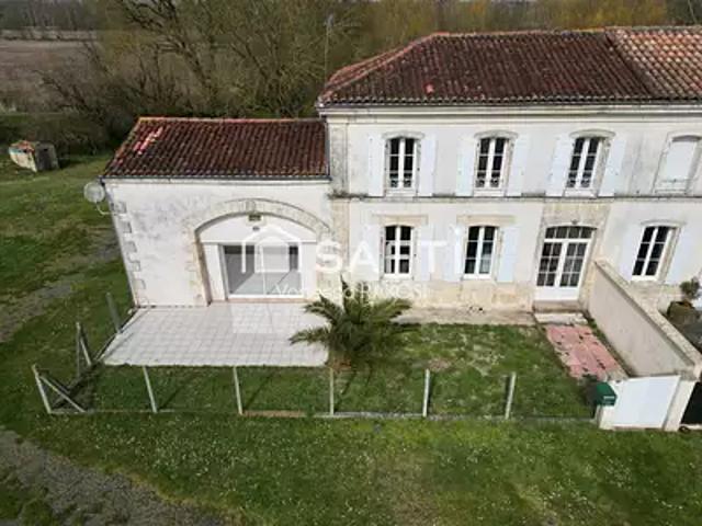 Ternant 17400 Achat / Vente maison 4 pièces t4 terrasse parking