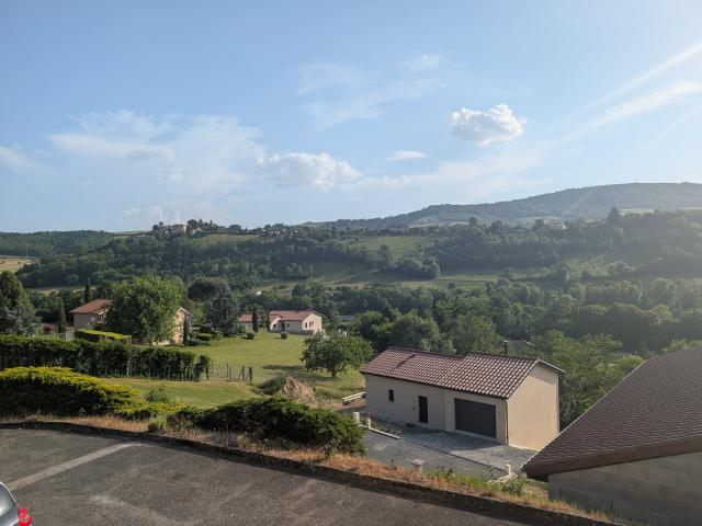 Ternand, belle maison avec vue dégagée