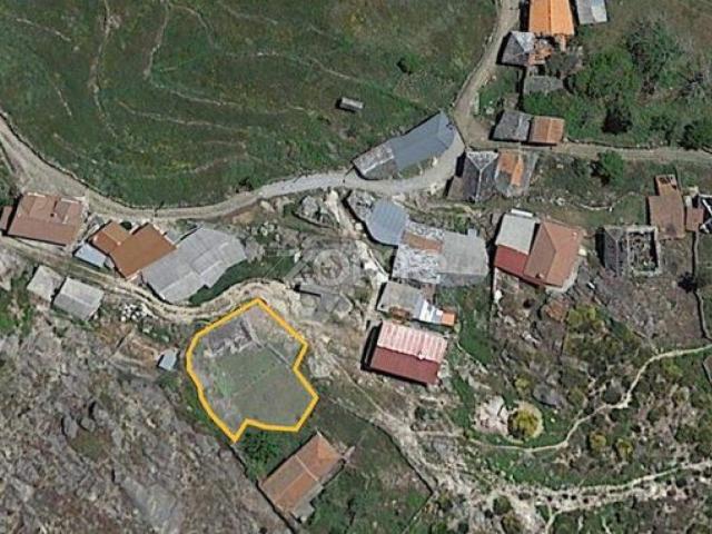 Terra com Ruína à Venda | Galegos da Serra