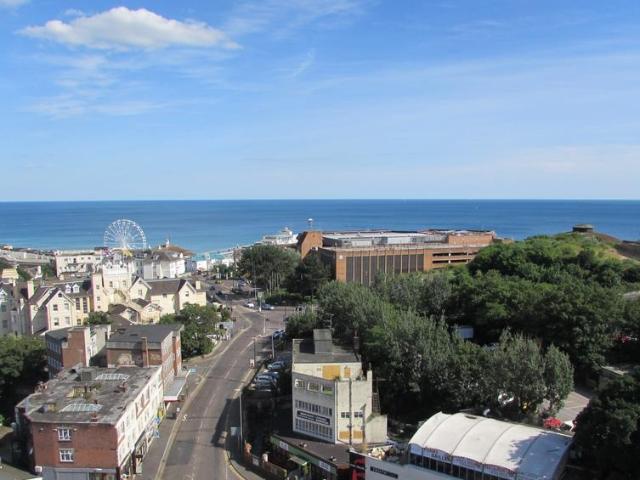 Terrace Mount Residences, Terrace. 2 bed apartment to rent £2,250 pcm £519 pw