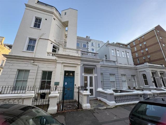 Terrace Road, St. Leonards On Sea Studio to rent £675 pcm £156 pw