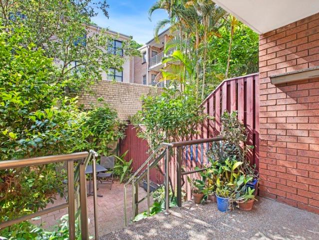 Terrace Style Living with Private Garden Courtyard and LUG