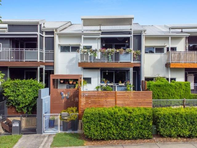 Terrace Style Residence Tree Line Views, Solar Power & Dual Living Zones