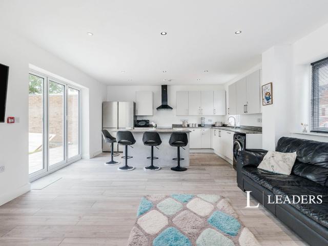 Terraced to rent in Burgoyne Road, Sunbury on Thames, TW16 | Leaders