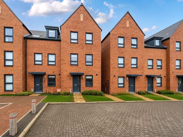 Terraced to rent in Hornbeam Mews, Houghton Regis, Dunstable, Bedfordshire, LU5 | Leaders