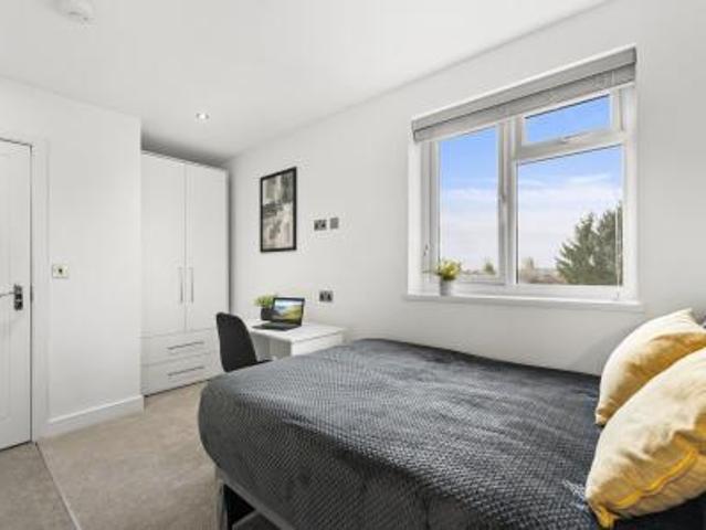 Terraced to rent in Lynncroft, Eastwood, Nottingham, Nottinghamshire, NG16 | Leaders