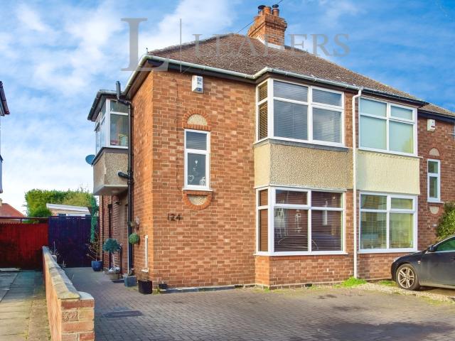 Terraced to rent in Lovell Road, Cambridge, CB4 | Leaders