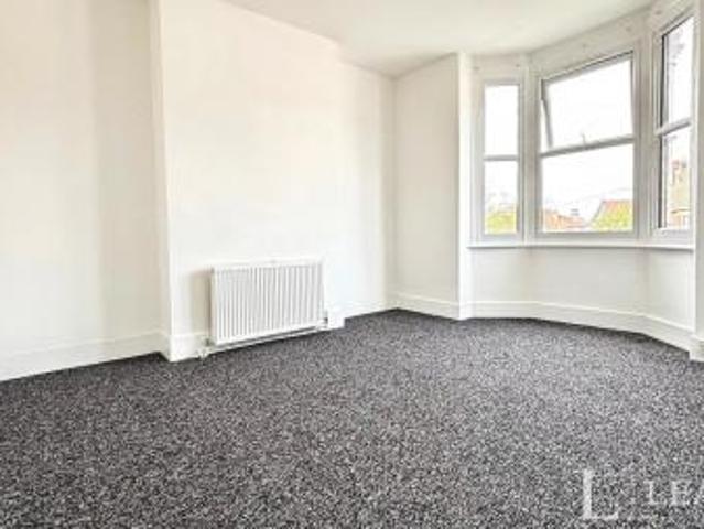 Terraced to rent in West Road, Westcliff on Sea, Essex, SS0 | Leaders