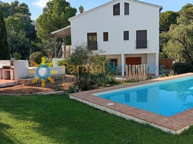 Terraced Villa for rent in Centro Urbano, Dénia, Alicante