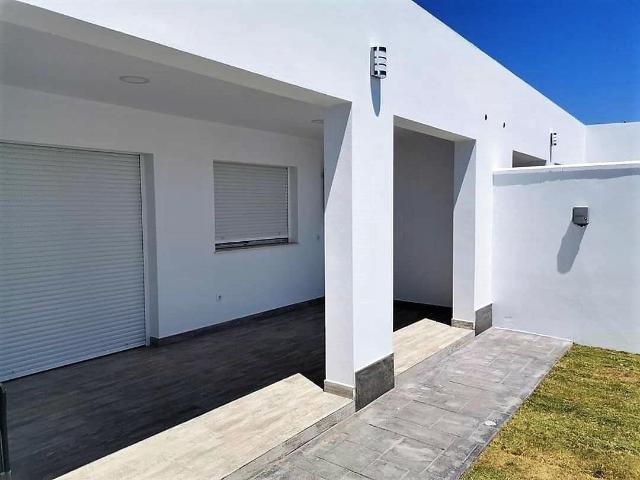 Terraced Villa for rent in Chiclana de la Frontera, Cádiz