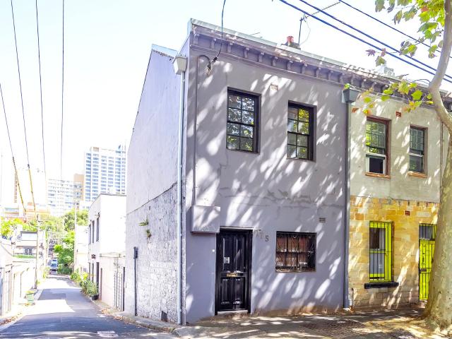 Terraced home in perfect location moments to Oxford Street and the CBD