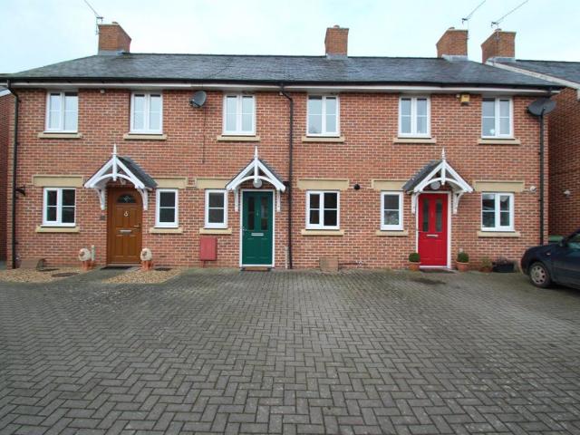 Terraced House to let in MADLEY, HEREFORDSHIRE HR2 9DP | Cobb Amos