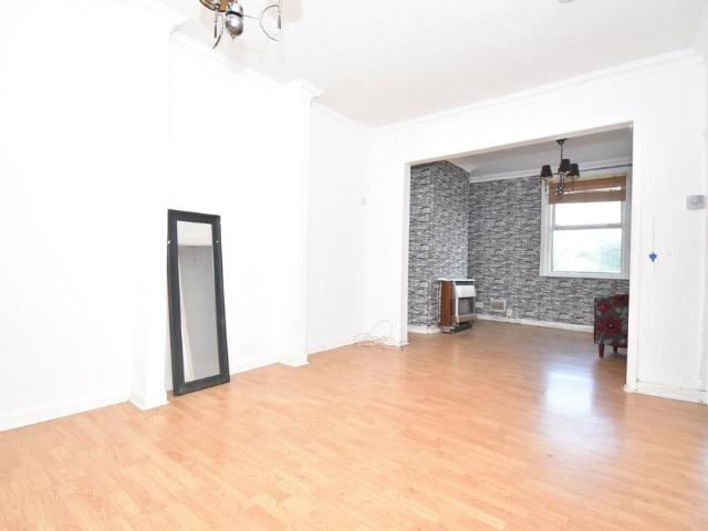 Terraced House to rent Mount Road, Chatham, ME4