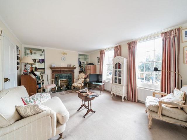 Terraced House to rent Blackheath Park, London, SE3