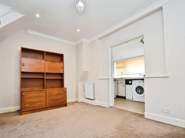 Terraced House to rent Lyndon Avenue, Sidcup, DA15