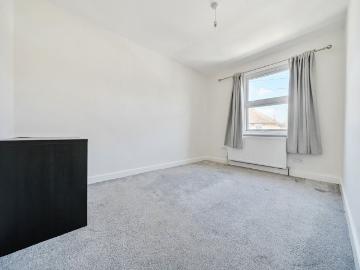 Terraced House to rent St. Vincents Road, Dartford, DA1