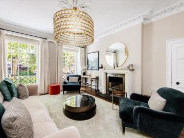 Terraced House to rent with 4 bedrooms, 12 Sebastian Street, EC1V 0JA