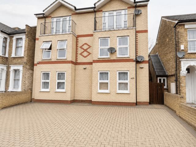 Terraced house to rent