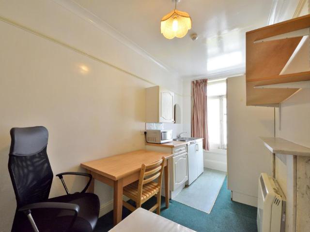 Terraced house to rent