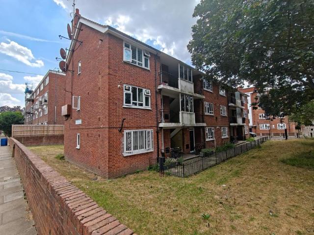 Terraced house to rent