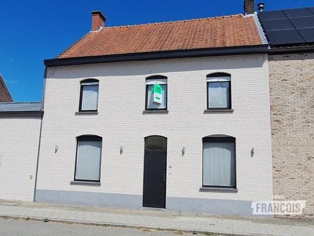 Terraced house with a spacious garden and 4 bedrooms in Woe…