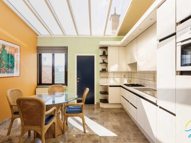 Terraced house with terrace and garden for rent in Geraardsb