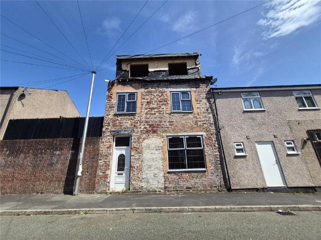 Terraced house for sale