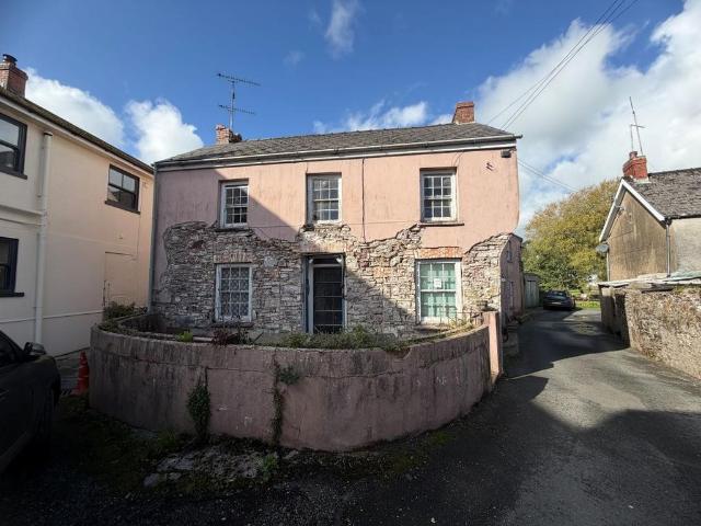 Terraced house for sale