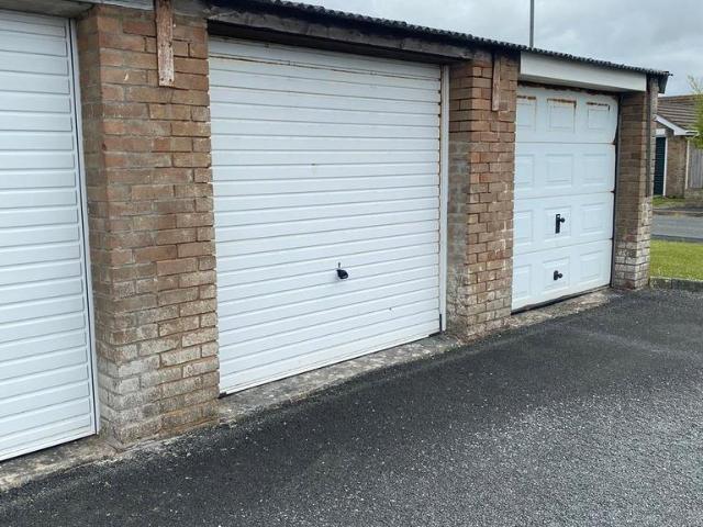 Terraced house for sale