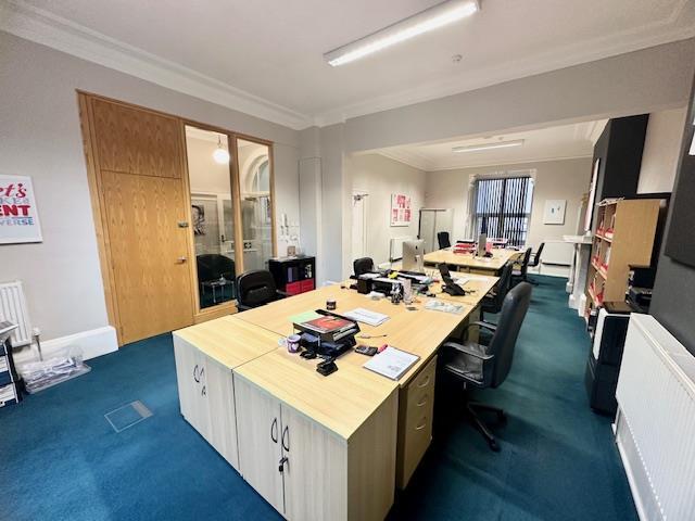 Terraced house for sale