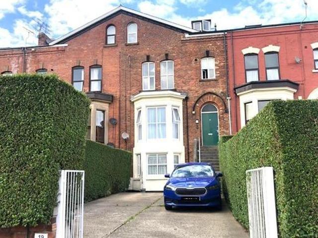 Terraced House For Sale In Leeds, West Yorkshire
