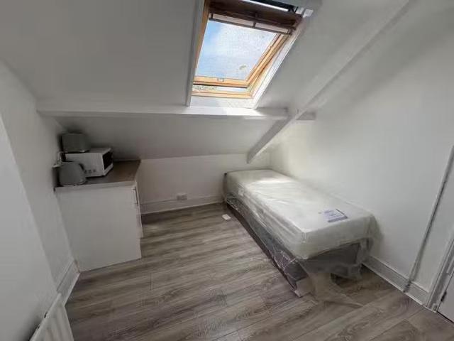 Terraced house for rent in Nolton Street, Bridgend, CF31