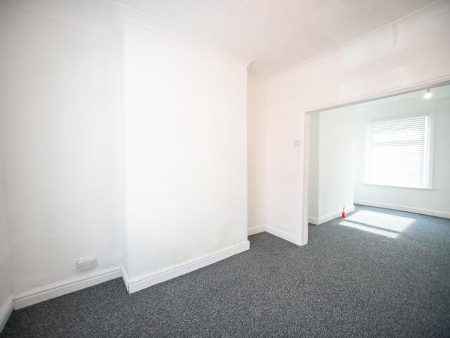 Terraced House in 16 Rensburg Street, Hull, HU9 2NJ