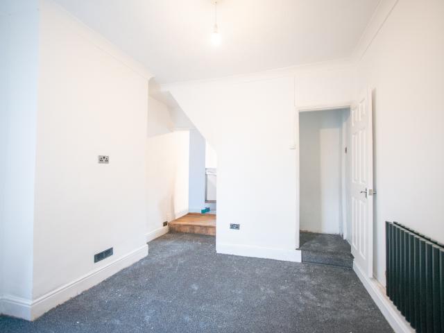 Terraced House in 18 First Lane, Hessle, HU13 9EA