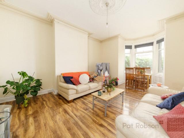 Terraced House Property to let Chillingham Road, Newcastle Upon Tyne £1,540pcm Pat Robson
