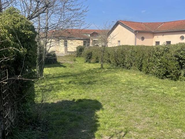 Terrain constructible 479 m² – Hyper centre Anse – Zone U – Libre constructeur