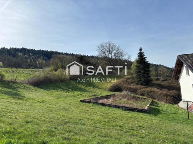 Opportunité rare maison implantée sur un terrain de 2 400 m² constructible