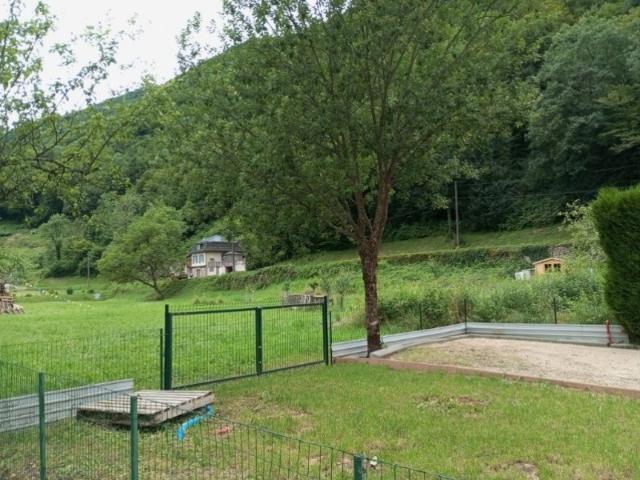 Terrain de loisir à vendre CHALEY 01 204 m² avec carport